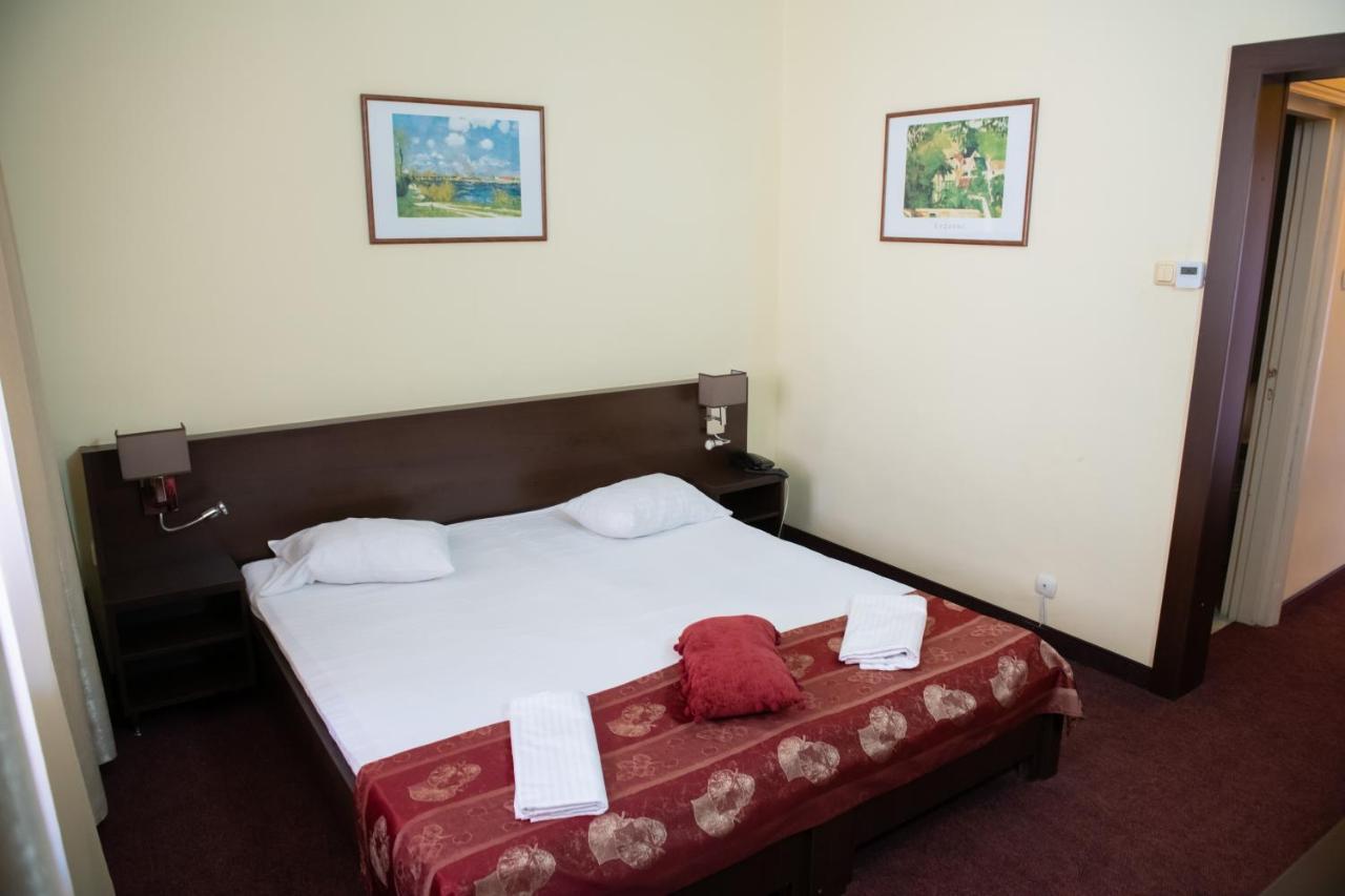 Hotel Panoramic Râmnicu Vâlcea Eksteriør billede