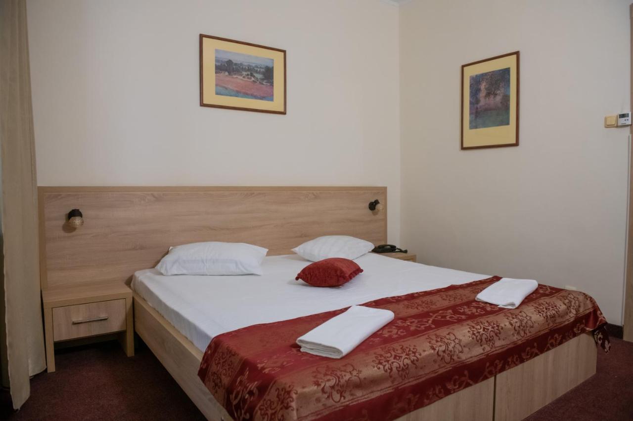 Hotel Panoramic Râmnicu Vâlcea Eksteriør billede