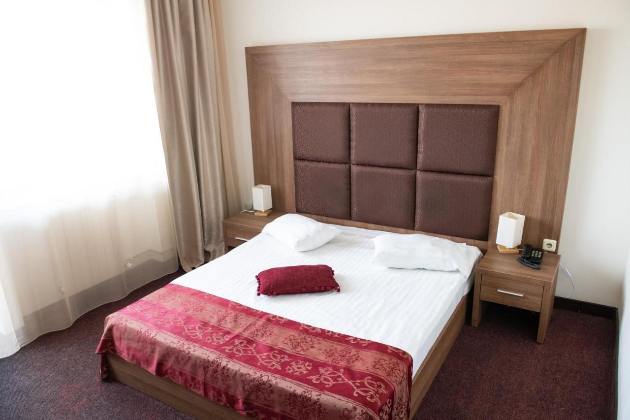 Hotel Panoramic Râmnicu Vâlcea Eksteriør billede